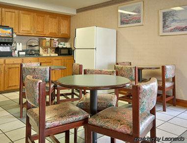 Hotel Super 8 By Wyndham Hammond Restaurante foto